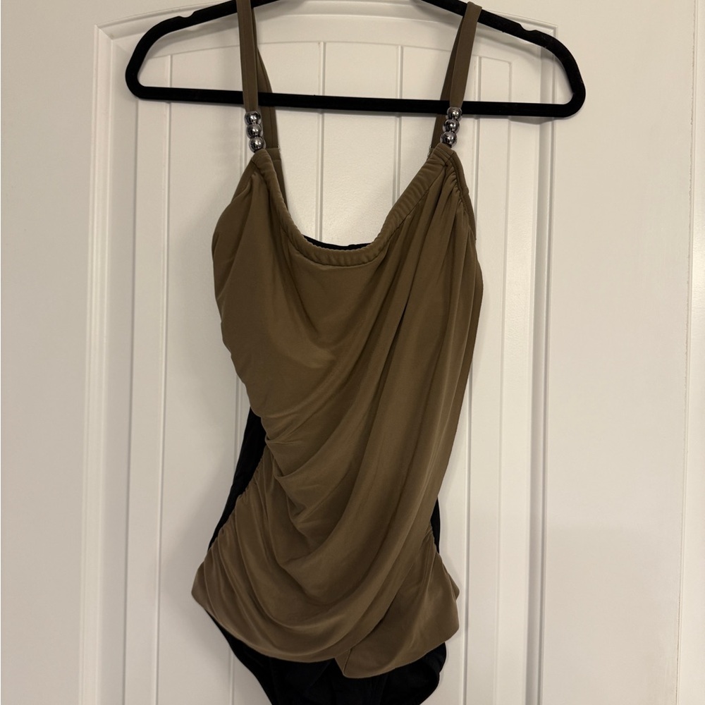 VENUS Elegant Tan and Black One-Piece Swimsuit